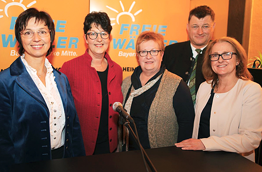 Von links nach rechts: Ulrike Müller (MEP), Susann Enders (MdL), Romana Asam (Kreis- und Stadträtin), Anton Speer (LRA), Renate Wengenmeier