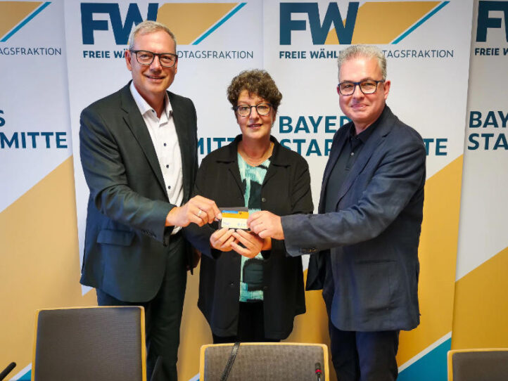 Foto: Freie Wähler Landtagsfraktion (v.l.n.r. Thomas Zöller MdL, Susann Enders MdL, Florian Streibl MdL)